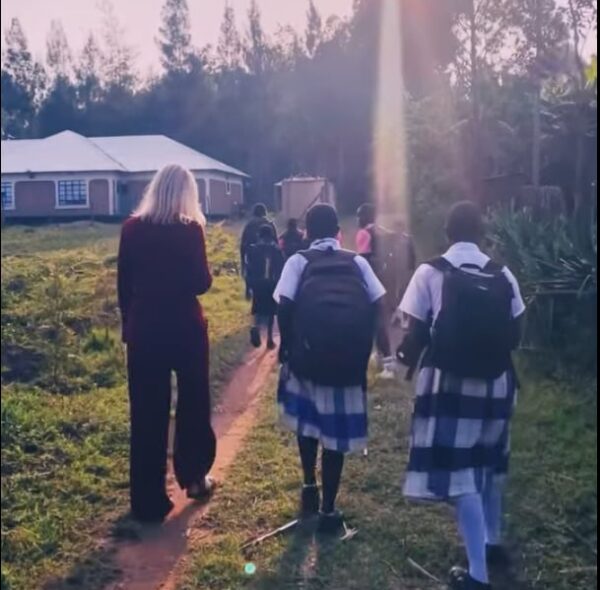 DOM – NAJWIĘKSZY DAR DLA DZIECI